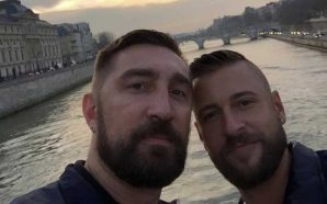 LE TROUPLE : Jamais deux sans trois !